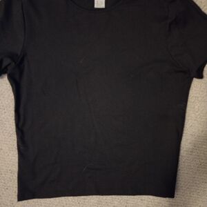 Oscar de la Renta Classic Black Short Sleeve Tee